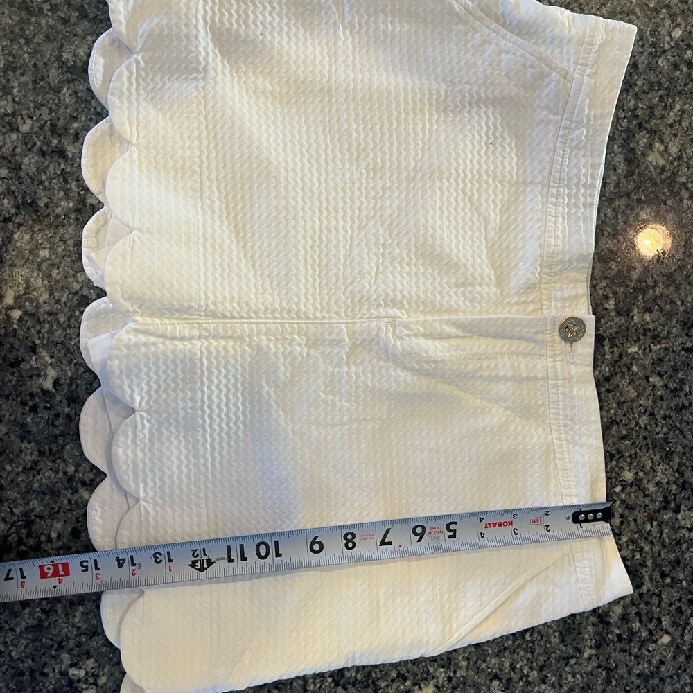 Lilly Pulitzer White Scalloped Skort